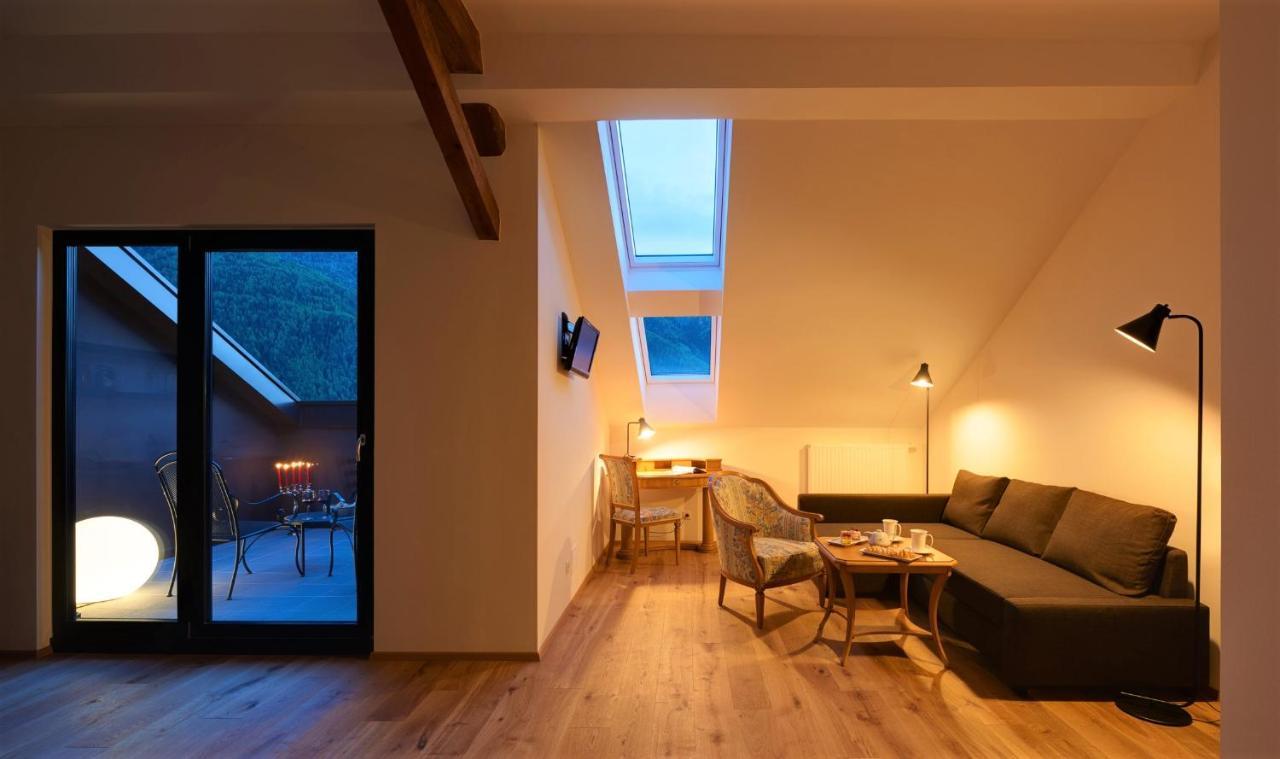 Historic Guesthouse Bircher B&B Apartments Near Sterzing Campo di Trens Exterior foto