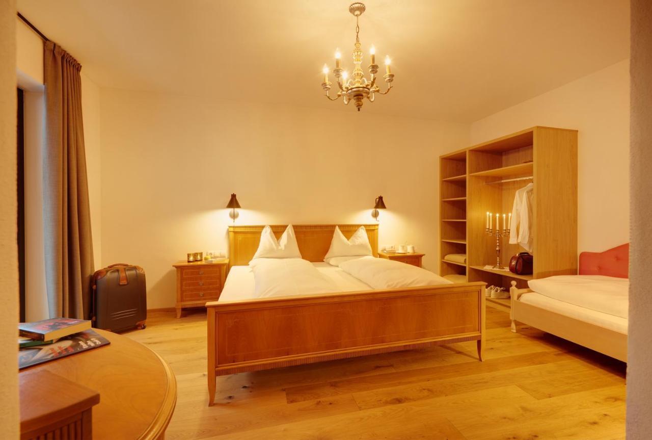 Historic Guesthouse Bircher B&B Apartments Near Sterzing Campo di Trens Exterior foto
