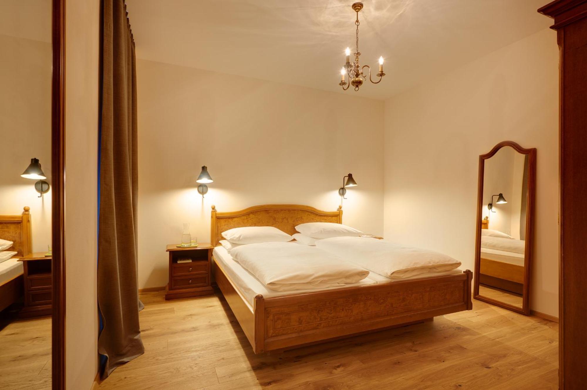 Historic Guesthouse Bircher B&B Apartments Near Sterzing Campo di Trens Exterior foto